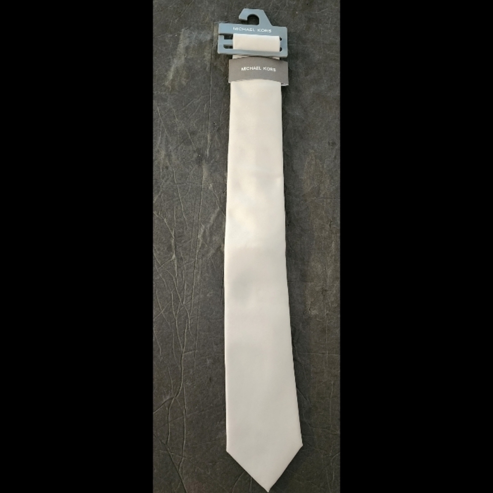 Michael Kors Silver Ivory Tie NEW (marks)